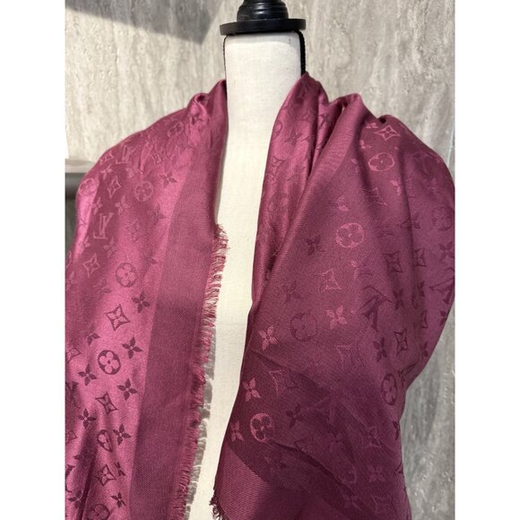 Louis Vuitton Monogram Shine Shawl In Fuchsia Silk & Wool Blend - Picture 2 of 6